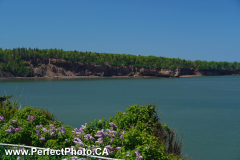 Steep drop off of shoreline, Lighthouse Park, Walton, Cobequid Bay, Minas Basin, Hants County, Nova Scotia, Canada